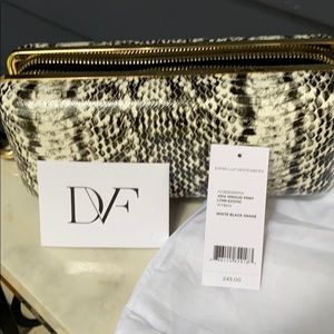 Diane VON Furstenberg  CLUTCH